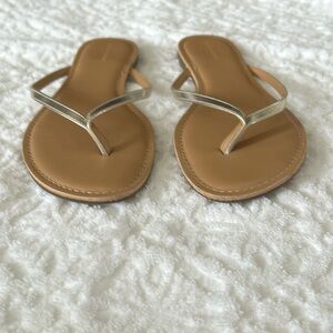 Banana Republic Gold Metallic Sandals Size 9